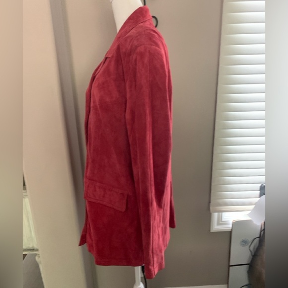 Large Leather Elegant Red Women's Jacket P2P 22 - Picture 2 of 7